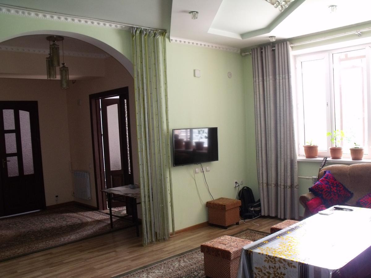 Hostel Visit Osh Bagian luar foto