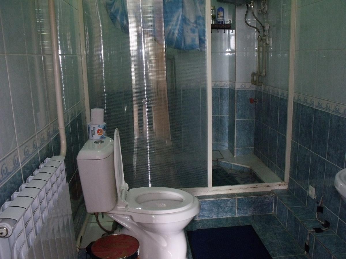 Hostel Visit Osh Bagian luar foto