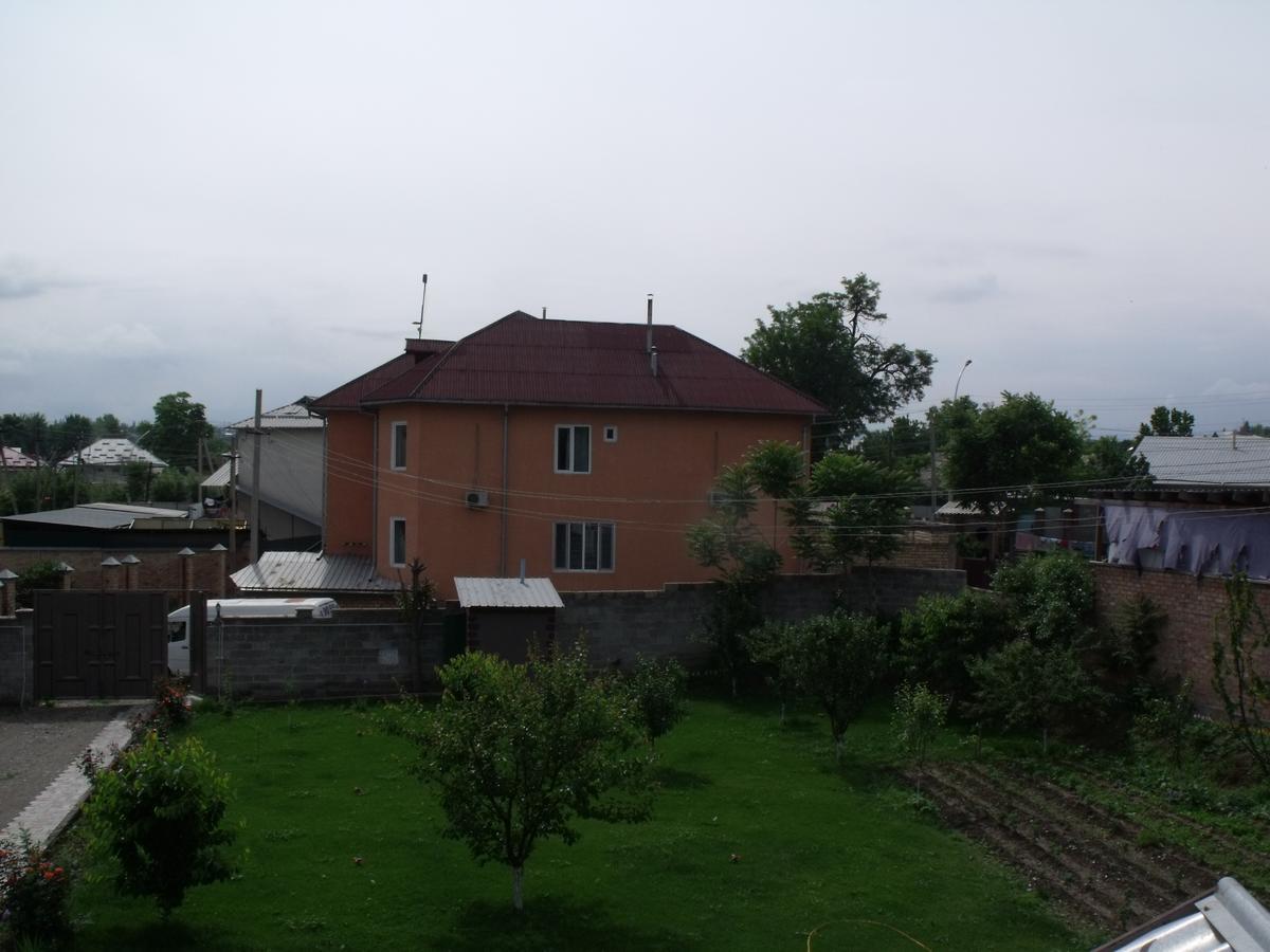 Hostel Visit Osh Bagian luar foto