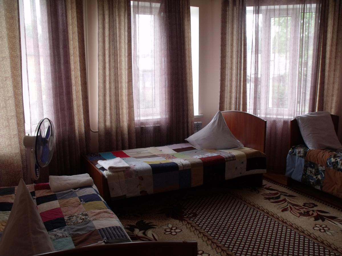 Hostel Visit Osh Bagian luar foto